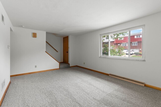 Building Photo - 1105 Anna Ave