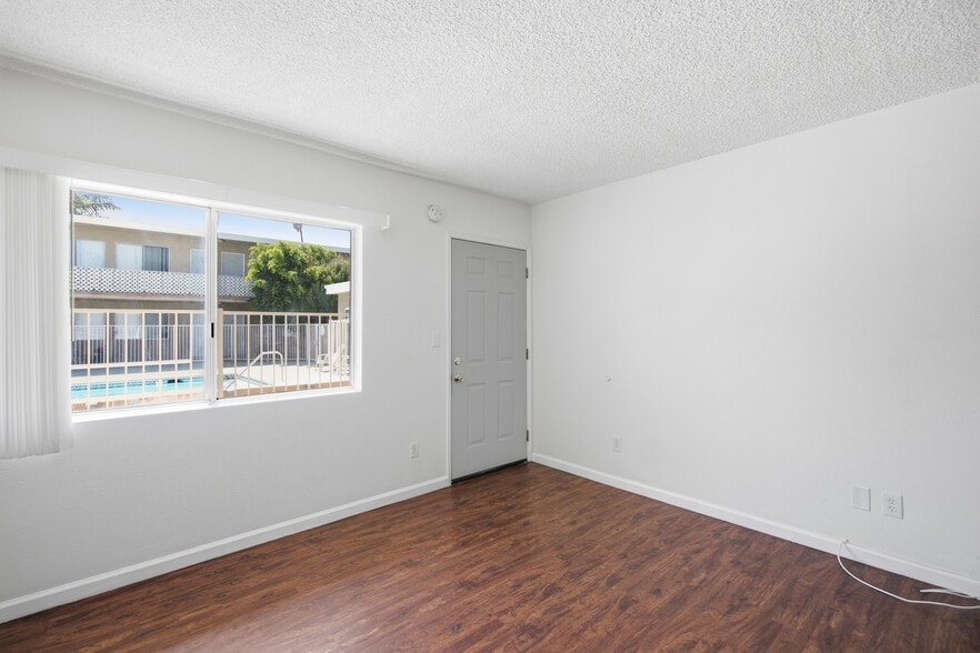 Building Photo - Foothill Suites