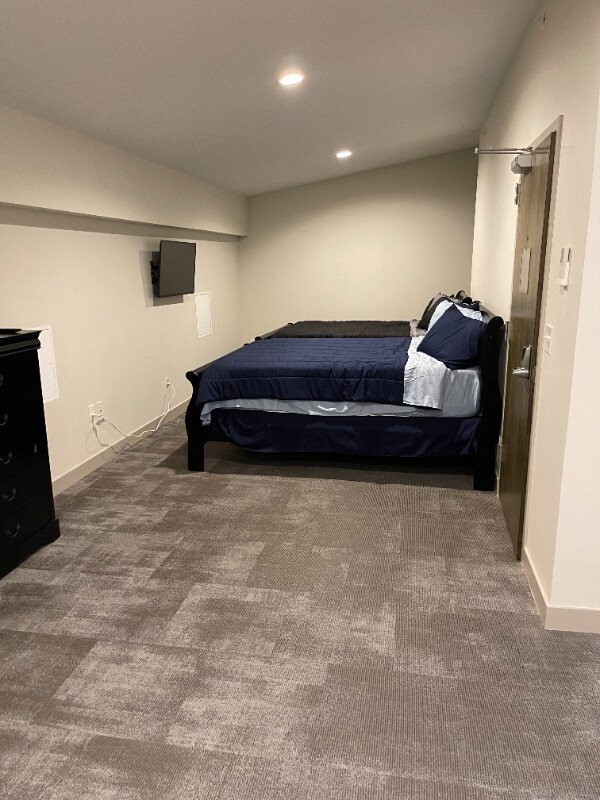 Building Photo - 1417 W9th St