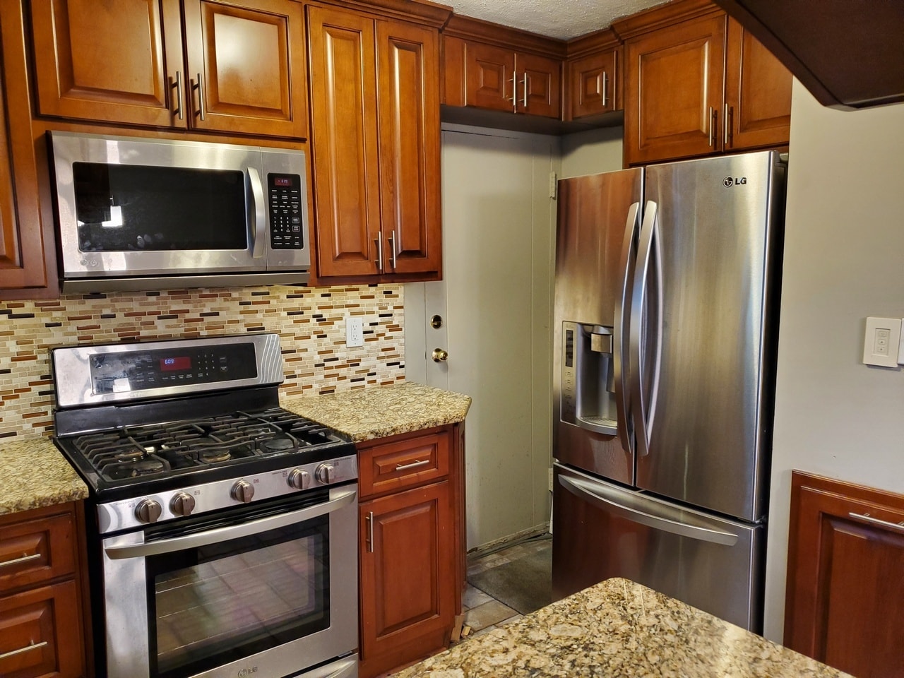 Awesome Kitchen 4 - 1154 Briarcliff Rd NE