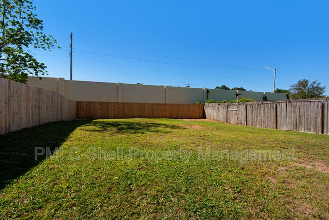 Building Photo - 3531 Southwind Dr