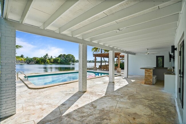 Building Photo - 19911 SW 82nd Pl