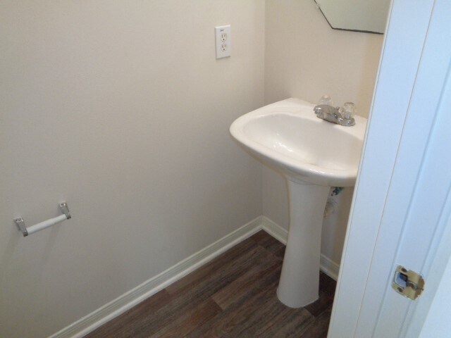 Building Photo - 6440 Mountain Pines Ln