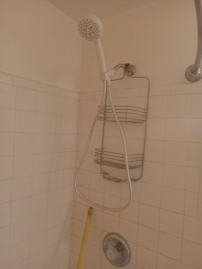 Building Photo - 7512 Brentwood Road