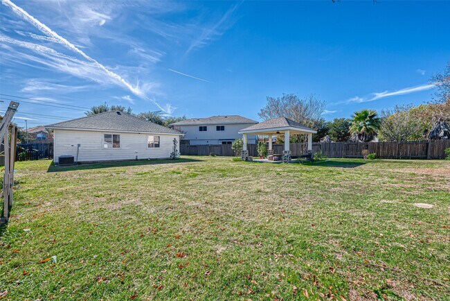 Building Photo - 11015 WARATH Oak Ct