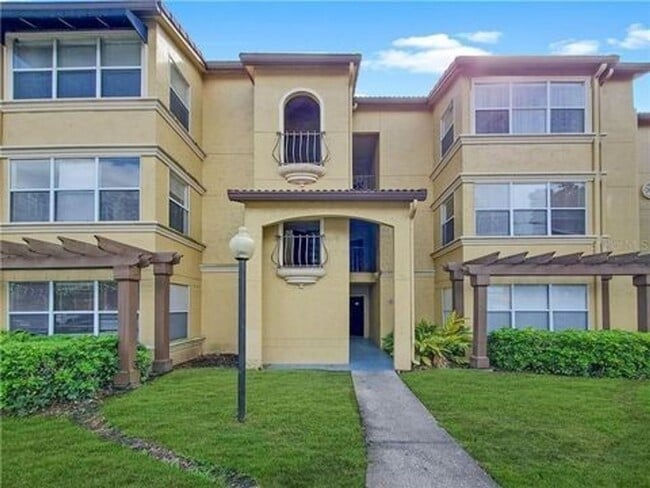 Building Photo - $500 OFF FIRST FULL MONTH 2 BEDROOM 2 BATH...