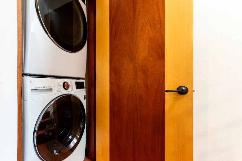 Building Photo - 5303 Satsuma Ave