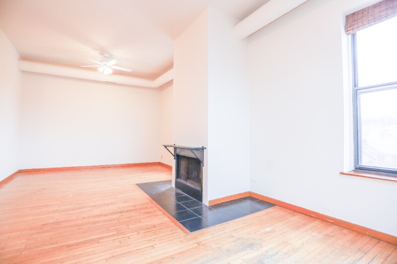 Building Photo - 652 N Noble St