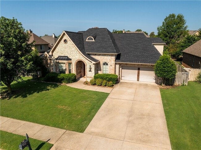 Building Photo - 3778 Prince Philipe St