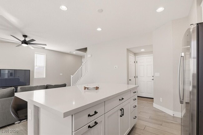 Building Photo - 4536 Anspach St