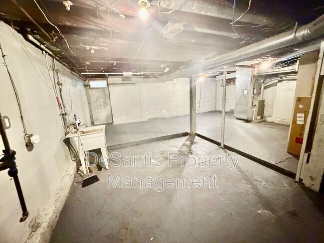 Building Photo - 1133 Wade St