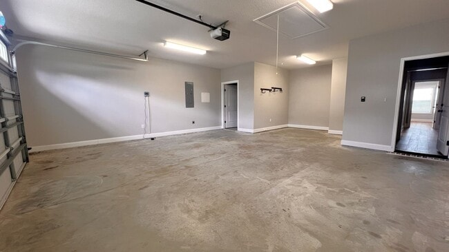 Building Photo - 4800 Brown Cat Cir