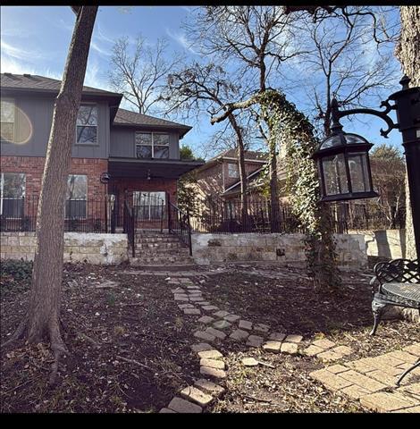 Building Photo - 325 Crooked Creek