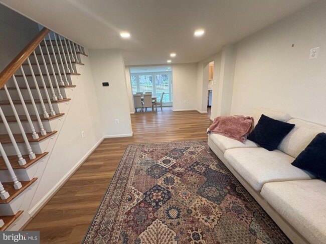 Building Photo - 39977 Peacock Cir