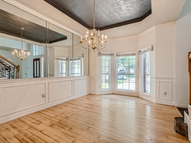 Building Photo - 503 Taskwood Dr