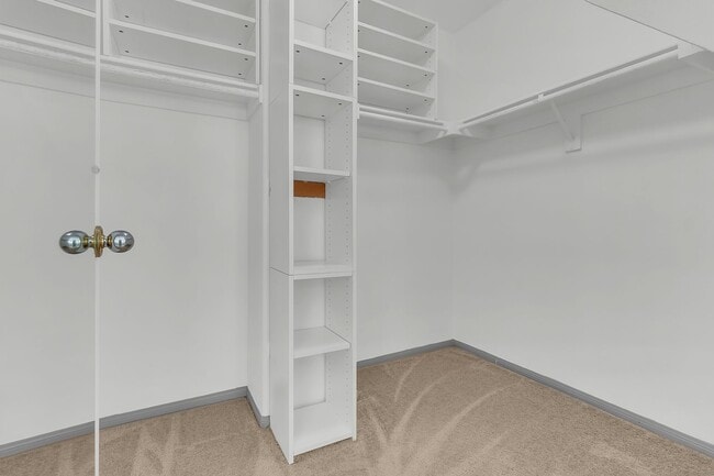 Building Photo - 5764 Kylie Ave