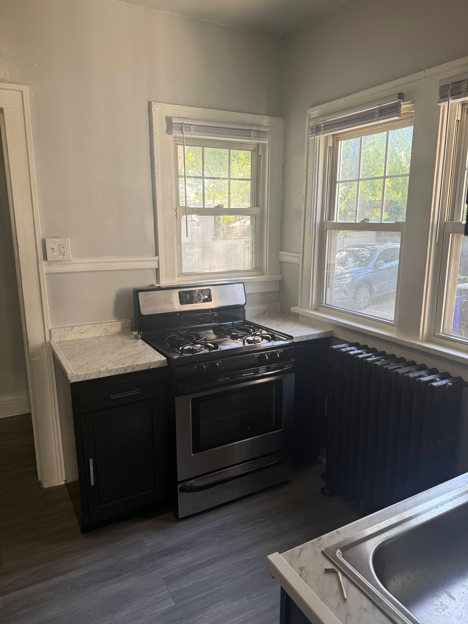 Building Photo - 3006 South Dakota Ave NE