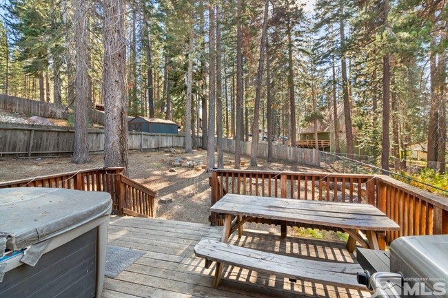 Building Photo - Fully Furnished South Lake Tahoe Rental