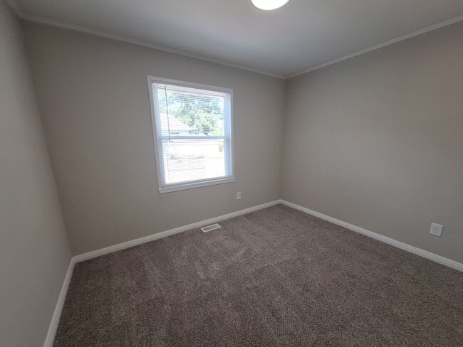 Building Photo - 3303 Candlewood Dr