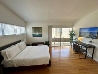 Building Photo - 214 S Arnaz Dr