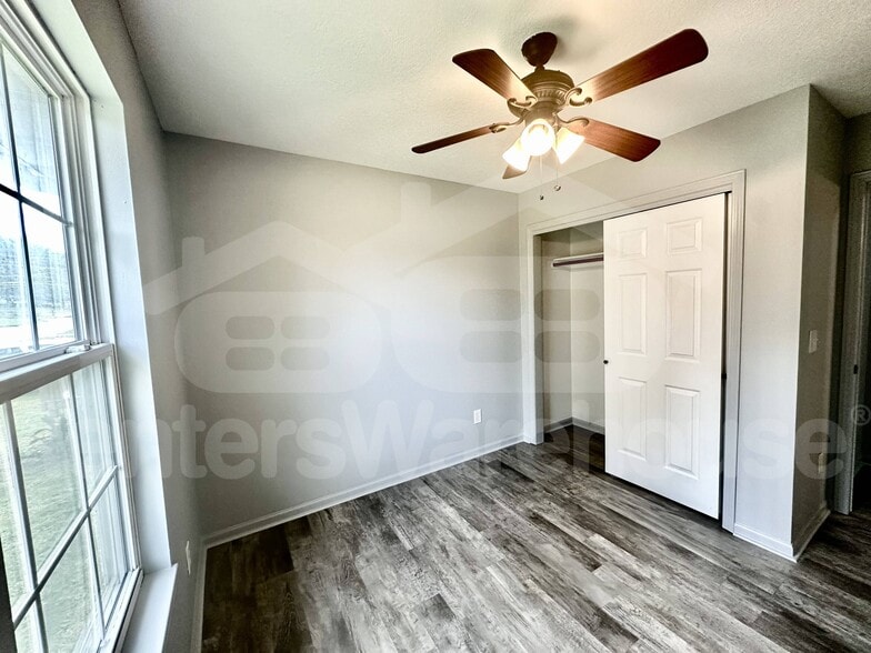 Building Photo - 2144 SE 6th St