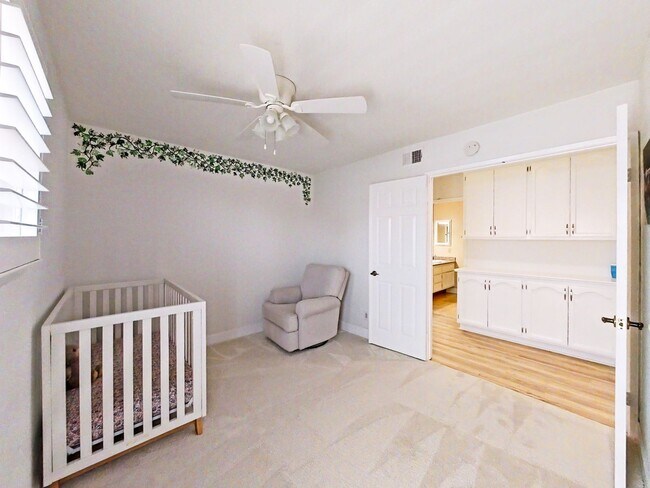 Building Photo - Spectacular 4 bedroom family home with oce...