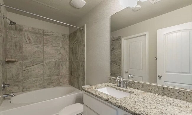 Building Photo - AVAILABLE NOW - Cozy Temple Townhome