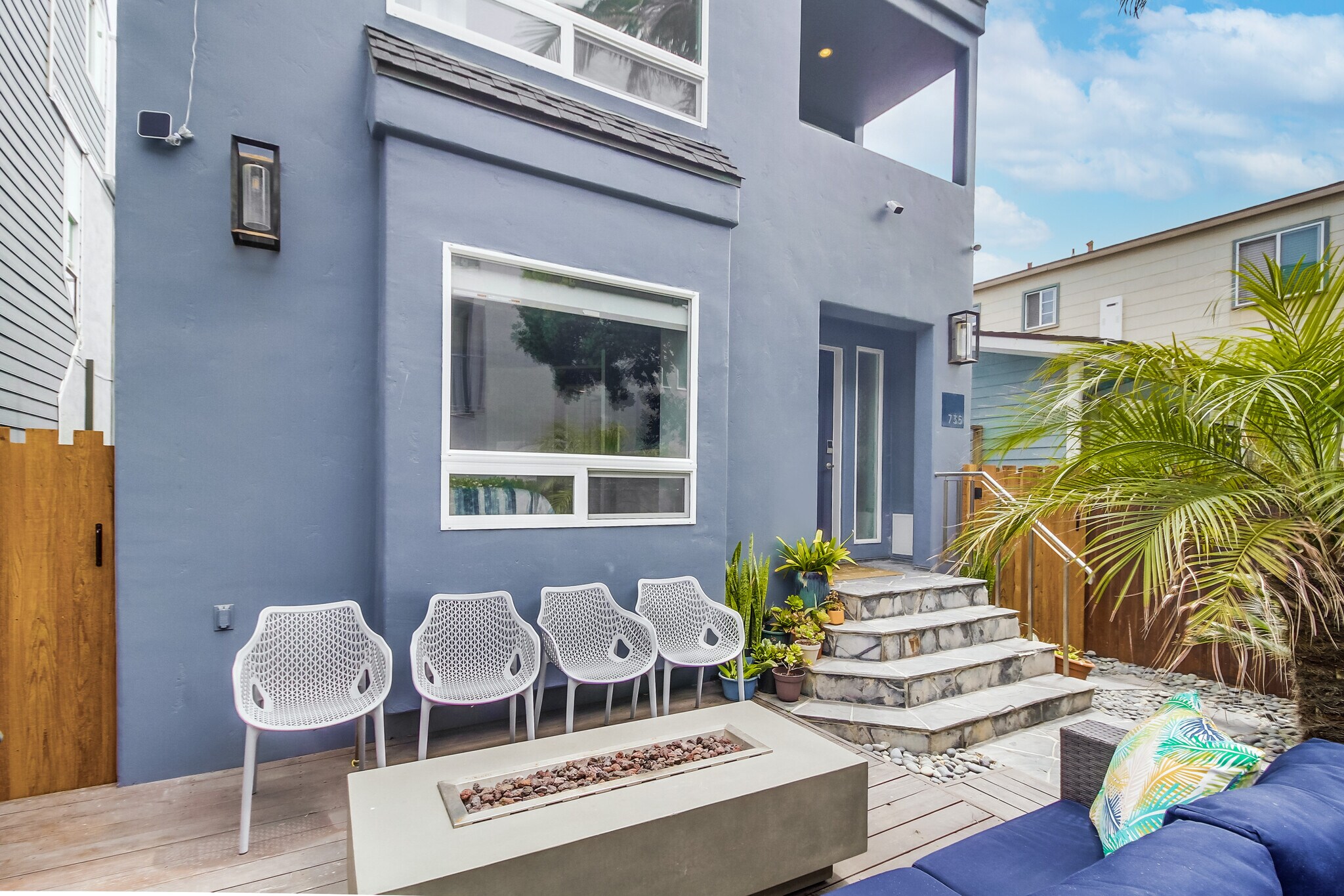 Building Photo - 735 Whiting Ct