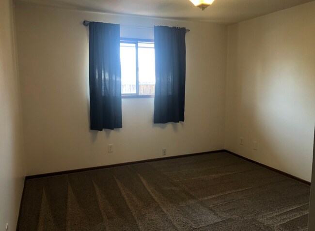 Building Photo - 407 SE 88th Ave