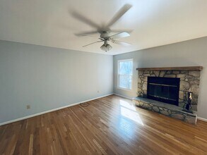 Building Photo - 2-Bedroom Townhouse with Garage & Pool on ...