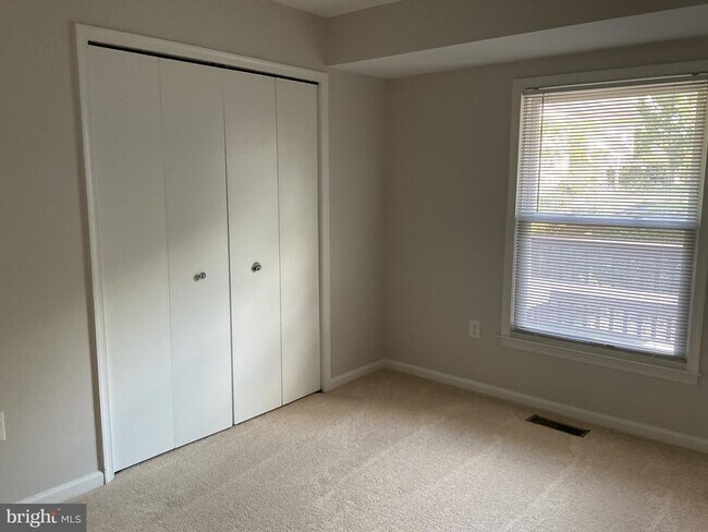 Building Photo - 8904 Grass Valley Ct