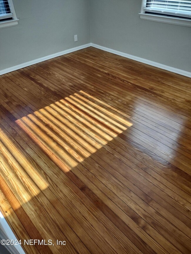 Building Photo - 1552 Naldo Ave