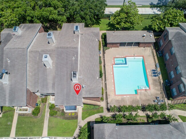 Building Photo - 2121 El Paseo St
