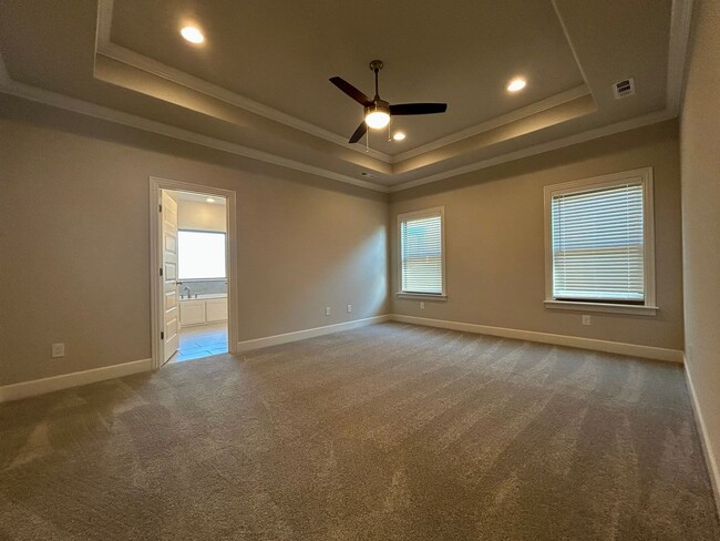 Building Photo - Beautiful Home in Pea Ridge, 3 Car Garage ...