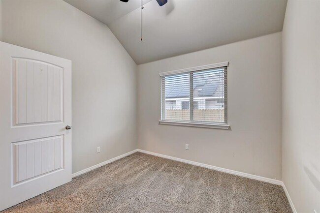 Building Photo - 124 Lasino Dr