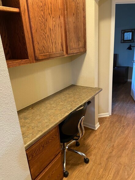 Additional workspace/computer area - 3854 S Dayton Way