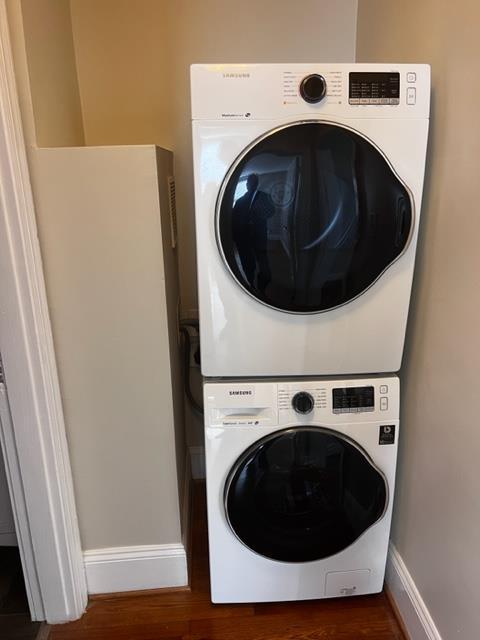 Building Photo - 1108 W Friendly Ave