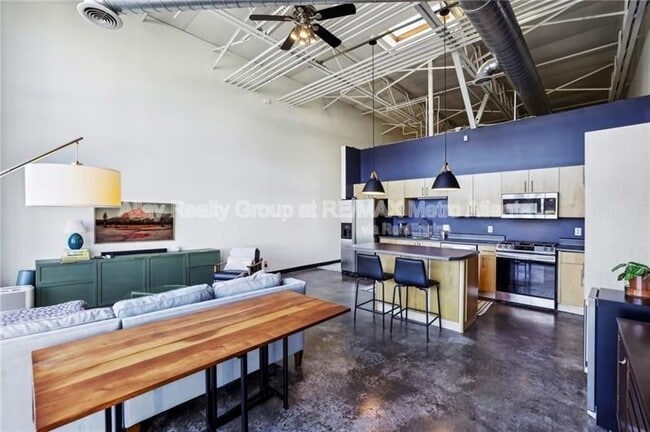 Building Photo - 5200 Peachtree Rd