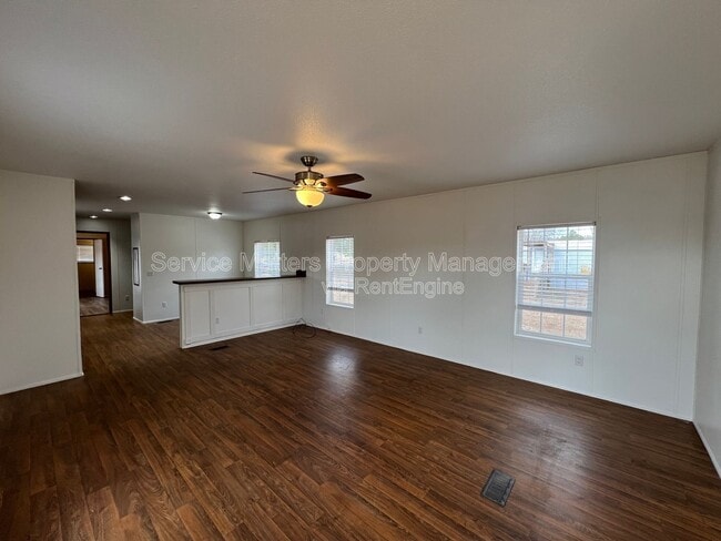 Building Photo - 4831 Douglas Dr