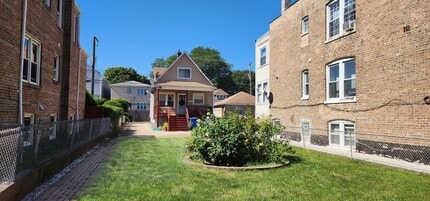Building Photo - 4538 S Sawyer Ave