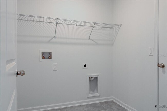 Building Photo - 1520 Brentwood Dr