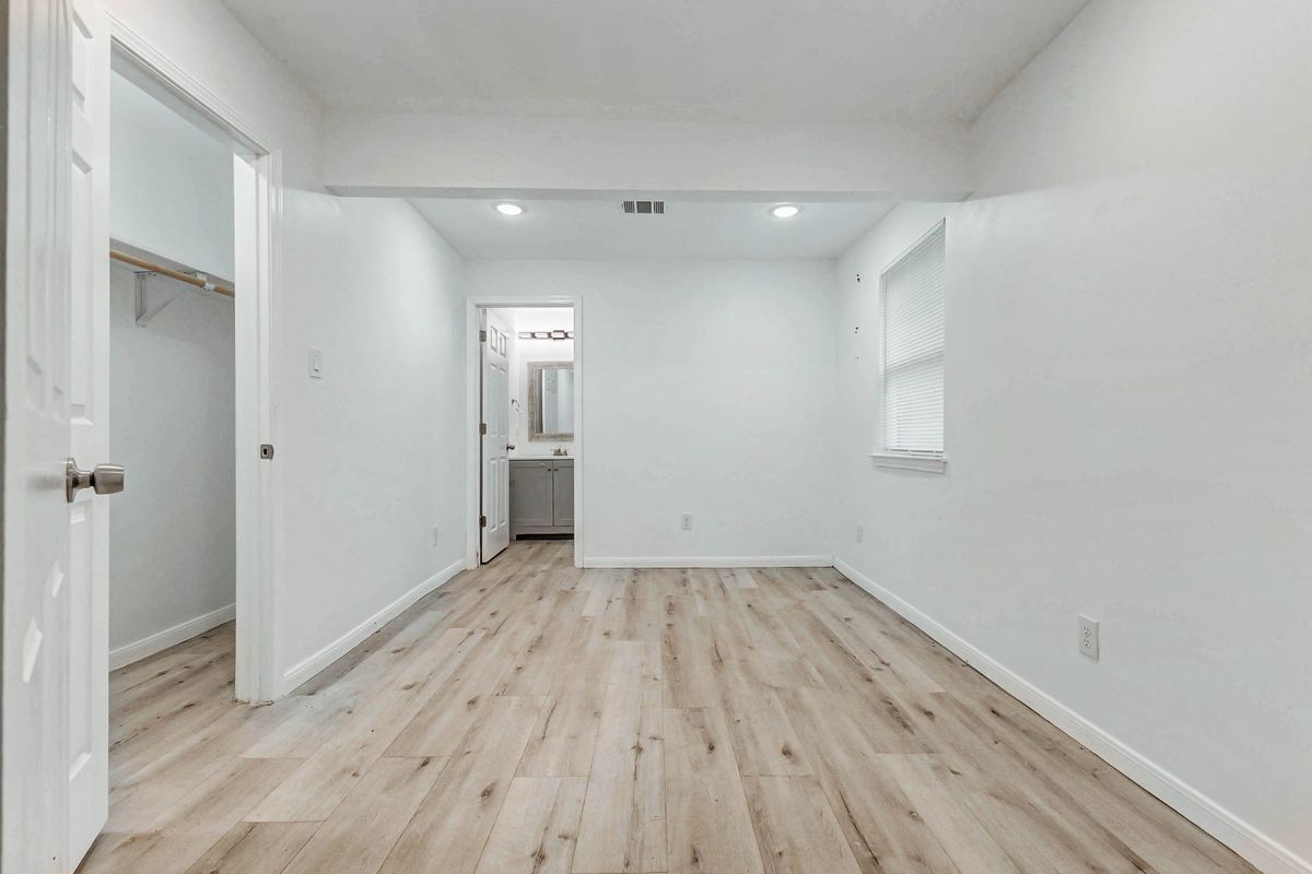 Building Photo - 408 Commanche Rd