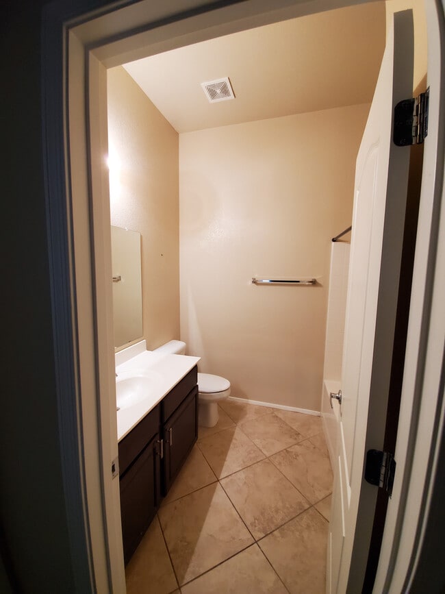 Hall Bath - 17150 N 23rd St