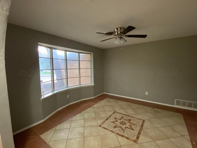 Building Photo - 3730 Rutson Dr