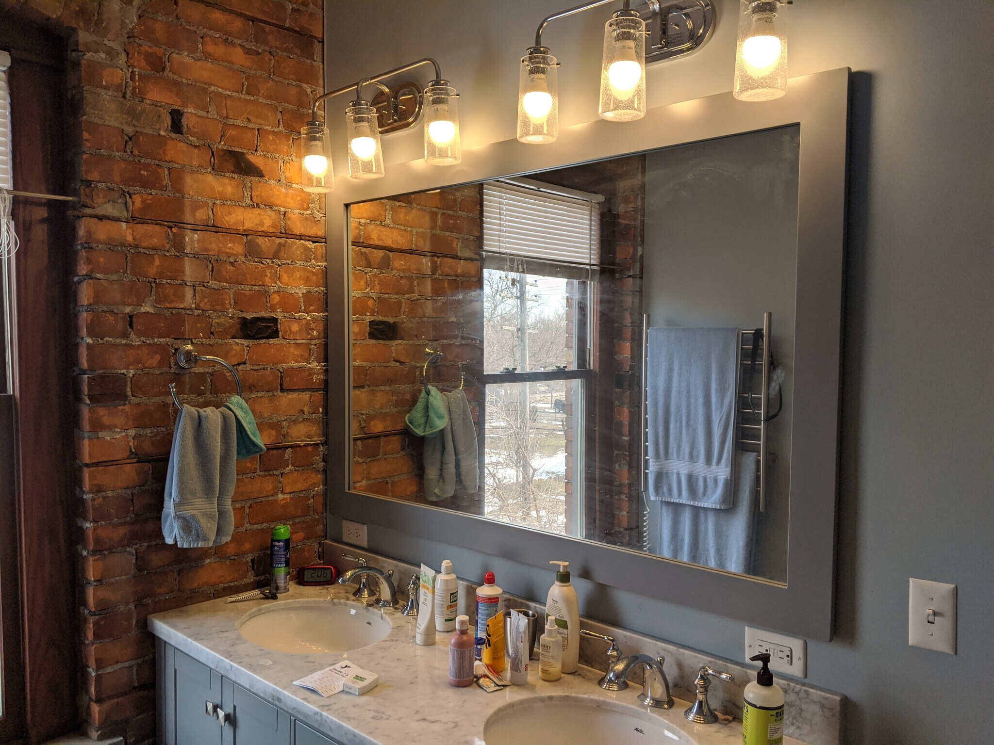 Master Bath - 3933 Trumbull St