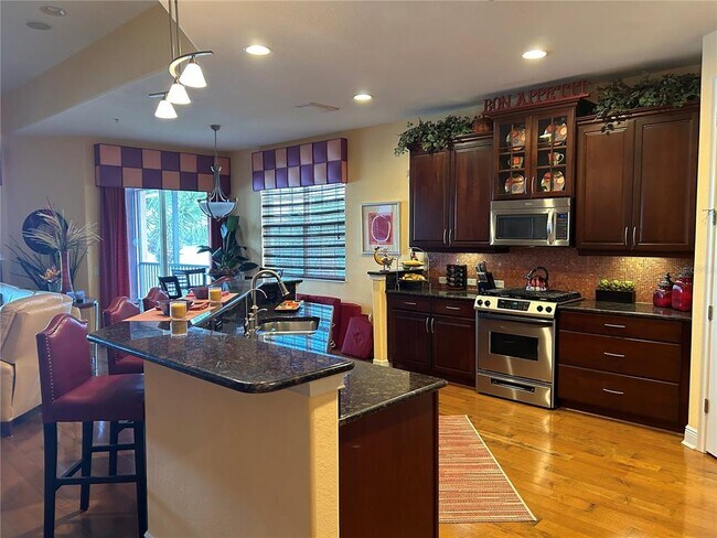 Building Photo - 1139 Riverscape St