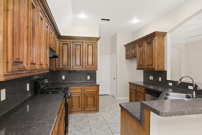 Building Photo - 3727 Clover Meadows St