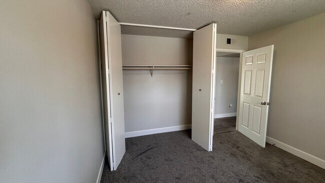 Building Photo - 2960 Cabrillo Dr