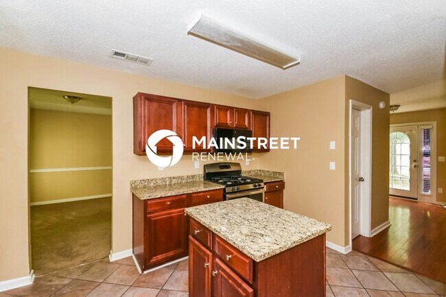 Building Photo - 4 Bedroom Pet-Friendly Home in Fairburn, GA with Main Street Renewal