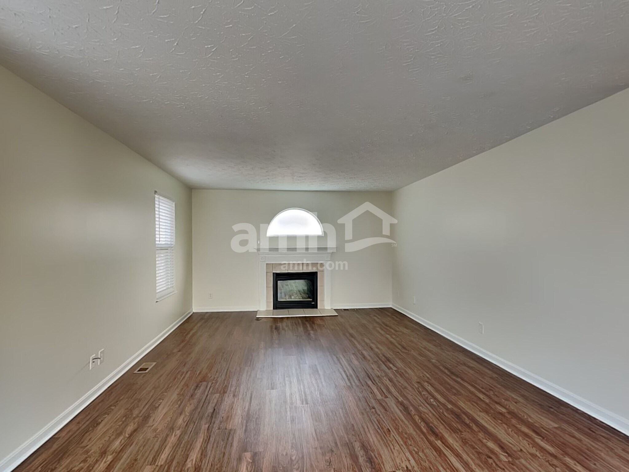 Building Photo - 7450 Sterling Springs Way